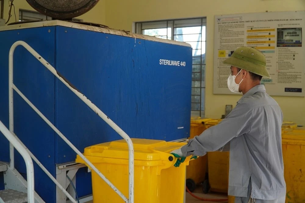 Xử lý rác thải y tế, giảm rác thải nhựa trong bệnh viện