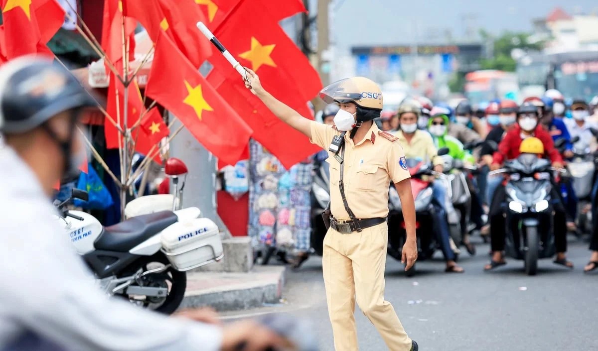 CSGT tham gia kiểm soát khí thải, xây dựng giao thông xanh