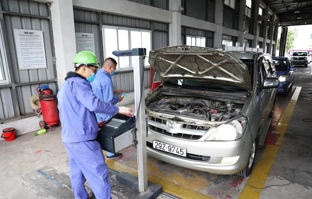 Kiểm định khí thải ô tô: Không cấm xe theo năm sản xuất