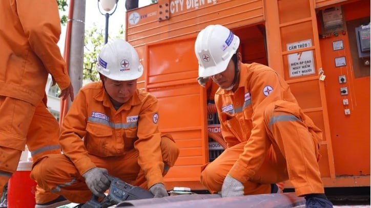 Giải pháp tiết kiệm điện mùa nắng nóng