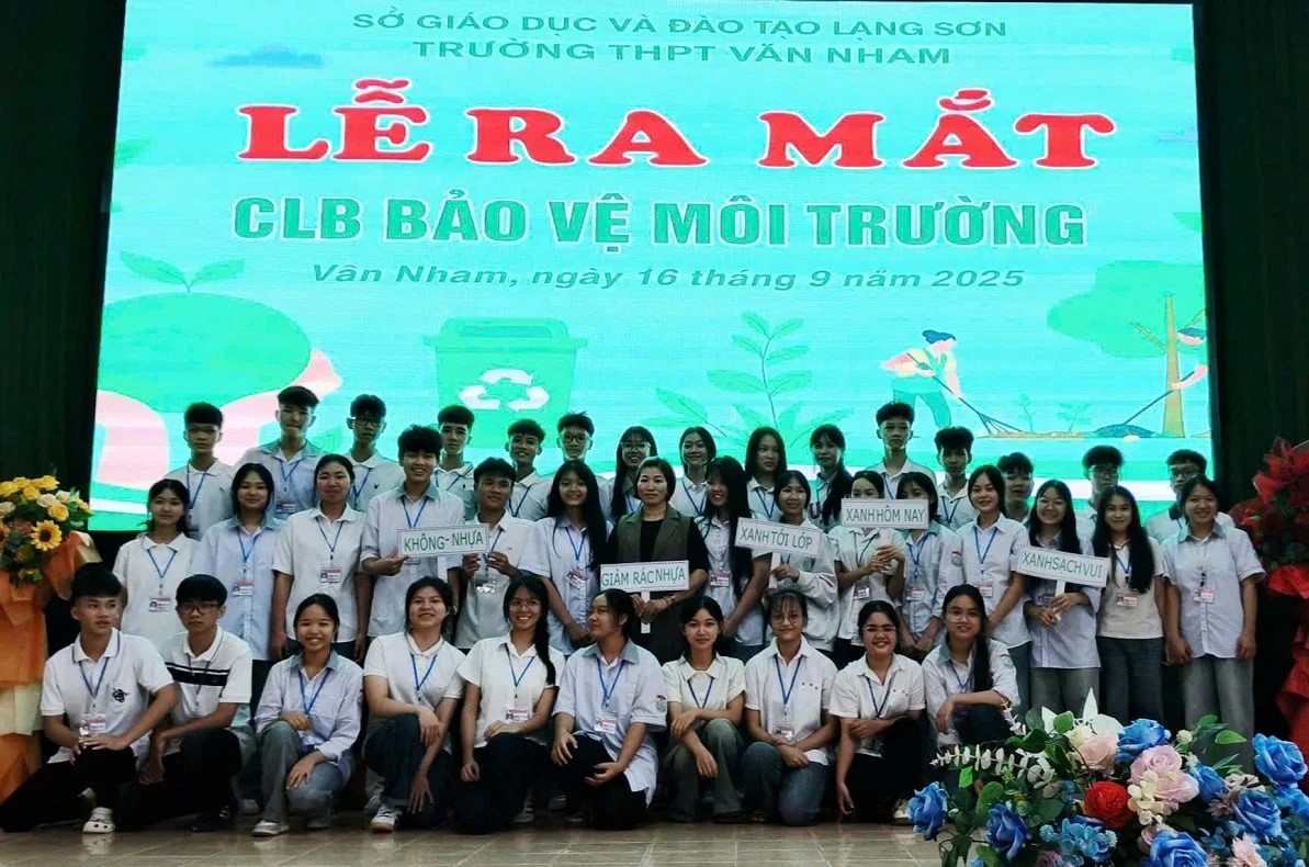 Đẩy lùi rác thải nhựa, THPT Vân Nham chạm giải thưởng Trường học sinh thái ASEAN