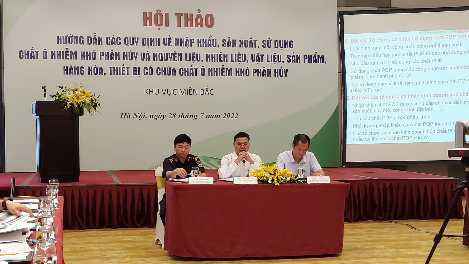 Hướng dẫn các quy định về nhập khẩu, sản xuất, sử dụng chất ô nhiễm khó phân hủy