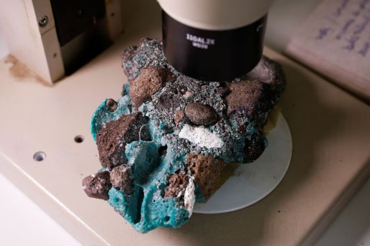 Đá nhựa - Phát hiện đáng lo ngại về ô nhiễm nhựa