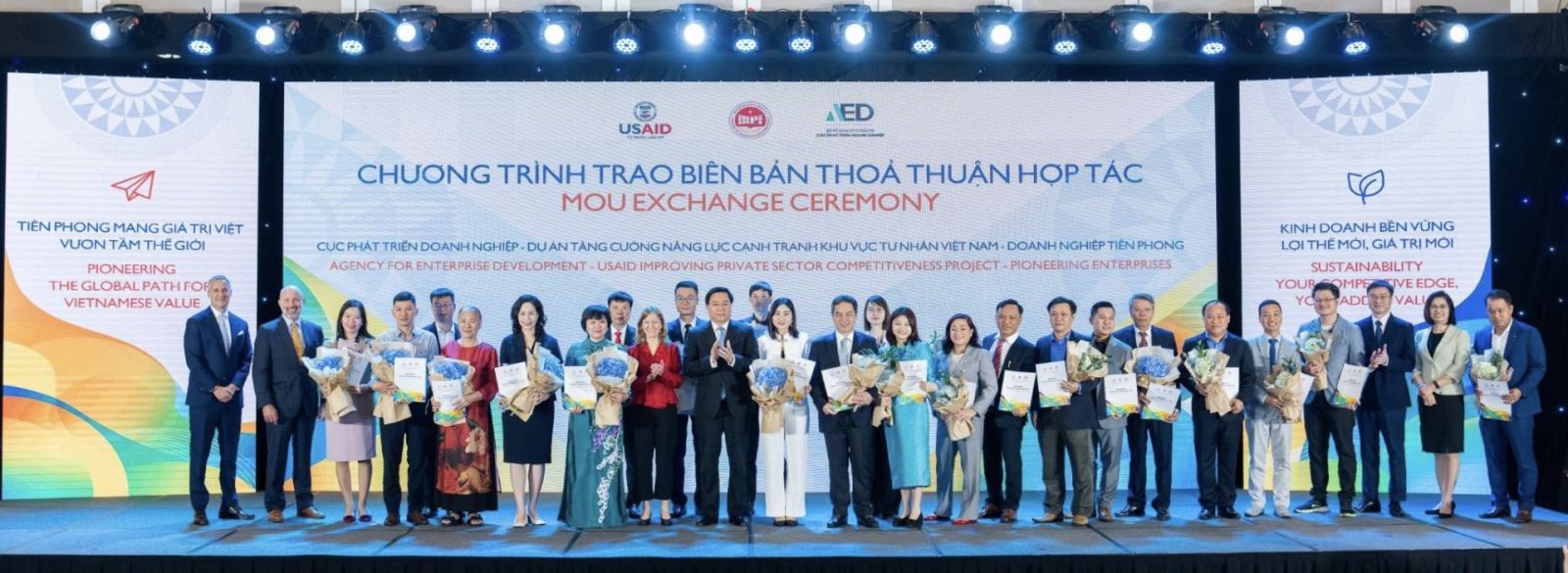 Tăng cường năng lực cạnh tranh cho doanh nghiệp vừa và nhỏ