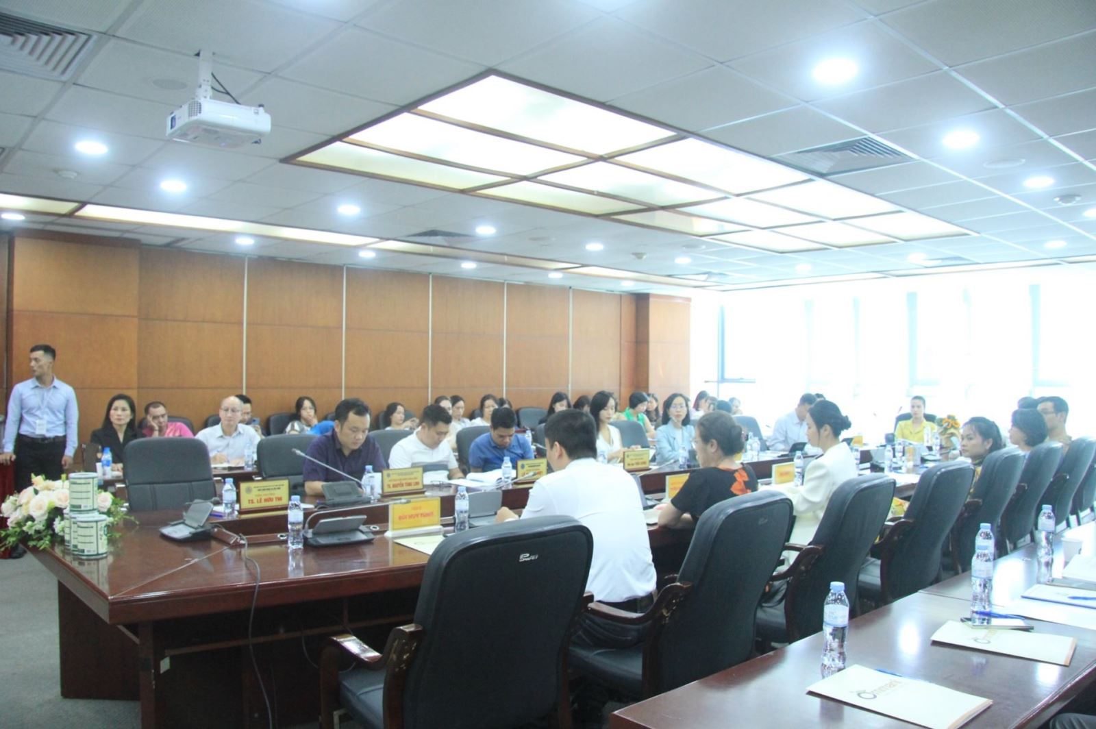 Hội thảo Khoa học ứng dụng công nghệ vi sinh trong chăm sóc sức khỏe cộng đồng, hướng tới việc cập nhật, sử dụng các tiến bộ khoa học để cải thiện sức khoẻ và nâng cao chất lượng cuộc sống.