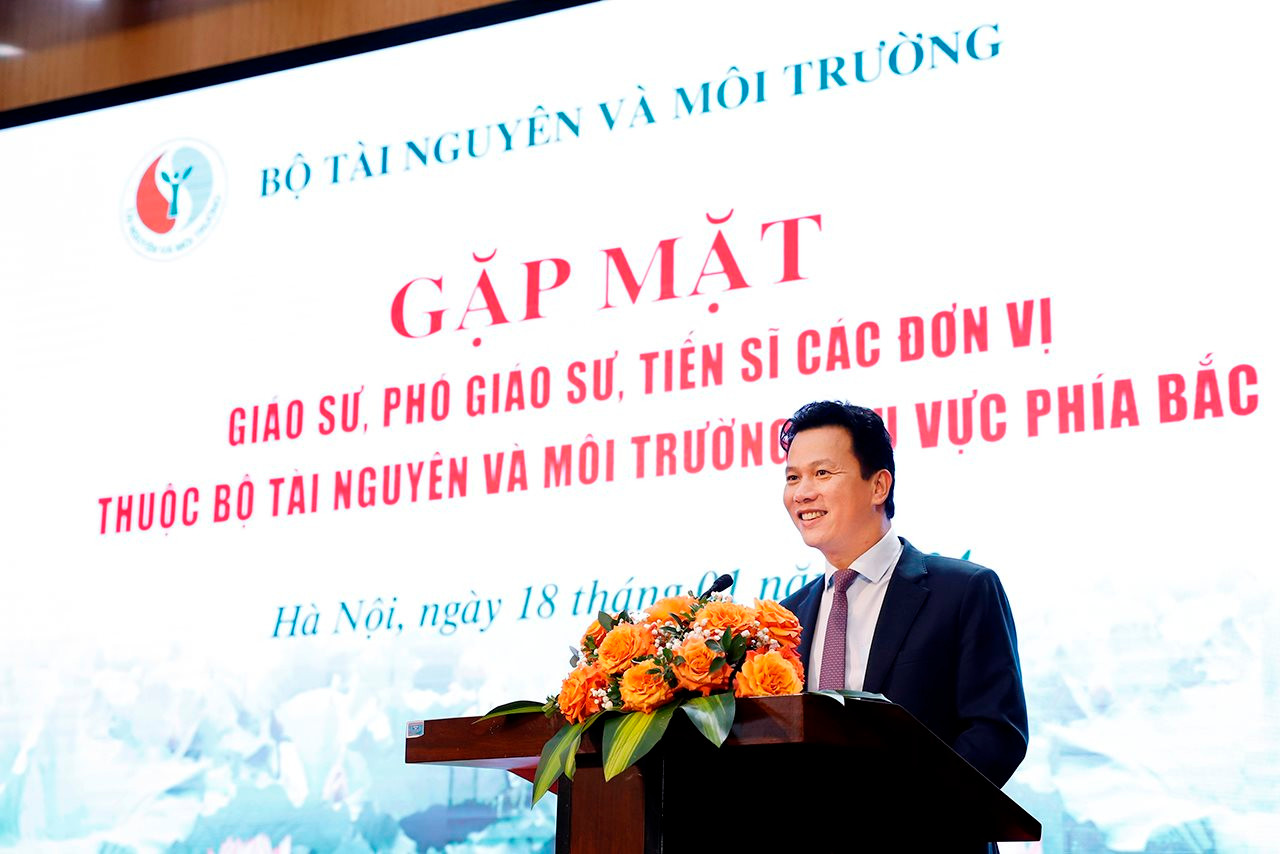 Bộ trưởng Bộ Tài nguyên và Môi trường Đặng Quốc Khánh gặp mặt đội ngũ trí thức, nhà khoa học ngành Tài nguyên và Môi trường