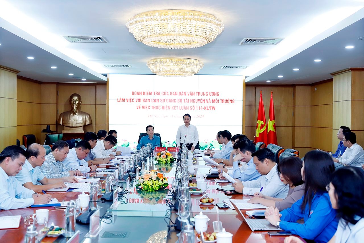 Đoàn khảo sát của Ban Dân vận Trung ương làm việc với Ban Cán sự Đảng Bộ Tài nguyên và Môi trường