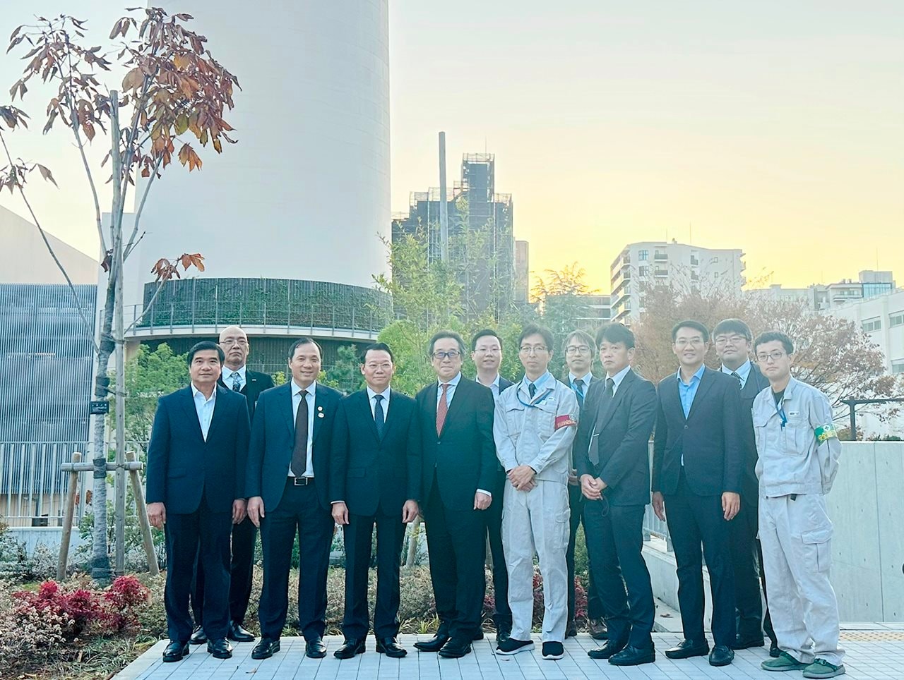 Bộ trưởng Đỗ Đức Duy thăm nhà máy đốt rác phát điện MEGURO (Nhật Bản)