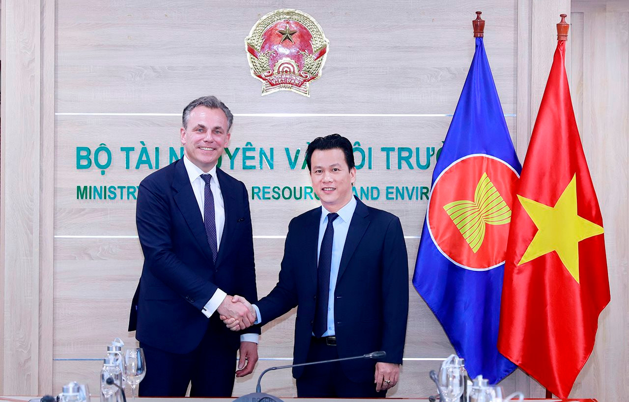 Việt Nam – Hà Lan: Hợp tác “tổng lực” tìm giải pháp cho vấn đề thích ứng biến đổi khí hậu và môi trường