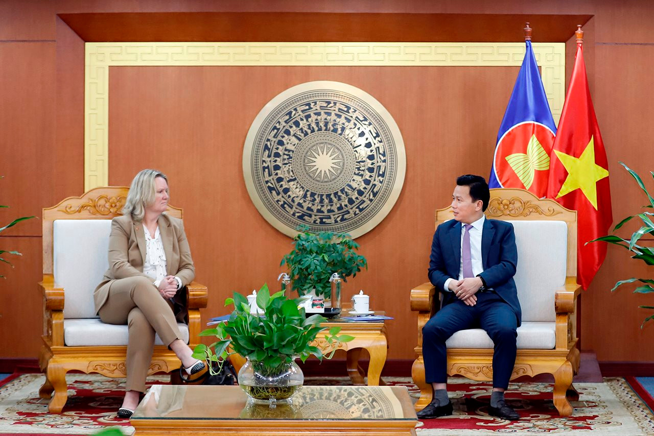 Bộ trưởng Đặng Quốc Khánh tiếp và làm việc với Thứ trưởng Bộ Ngoại giao Đan Mạch