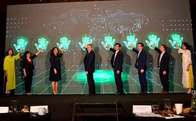 Phát động Cuộc thi "Giải pháp đổi mới tuần hoàn nhựa 2024"