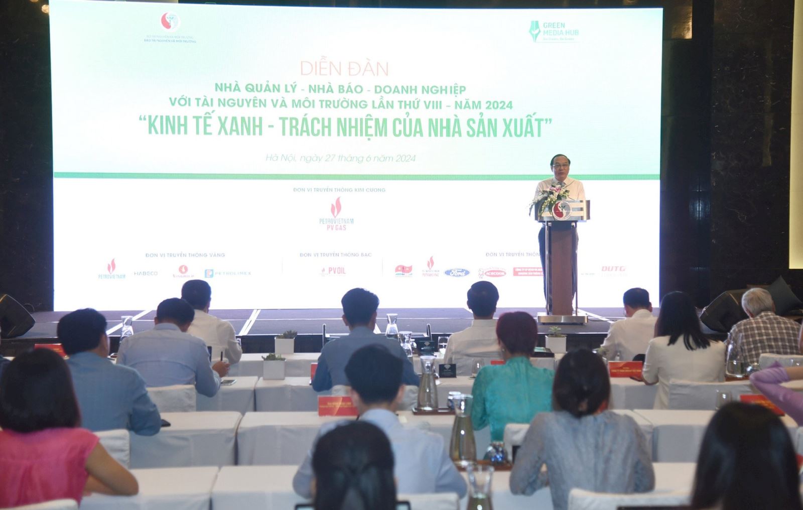 Diễn đàn "Nhà Quản lý - Nhà báo - Doanh nghiệp với Tài nguyên và Môi trường": Kinh tế xanh và trách nhiệm của nhà sản xuất