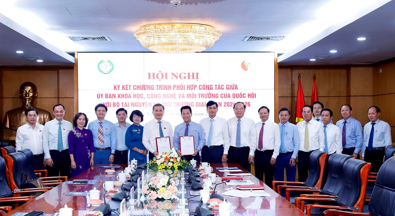Bộ Tài nguyên và Môi trường và Ủy ban Khoa học, Công nghệ và Môi trường của Quốc hội ký kết chương trình phối hợp công tác giữa Bộ Tài nguyên và Môi trường với Ủy ban Khoa học, Công nghệ và Môi trường của Quốc hội giai đoạn 2024-2026