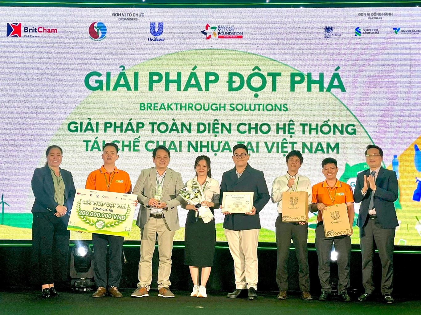 Lễ trao giải Cuộc thi “Giải pháp đổi mới tuần hoàn nhựa 2024”