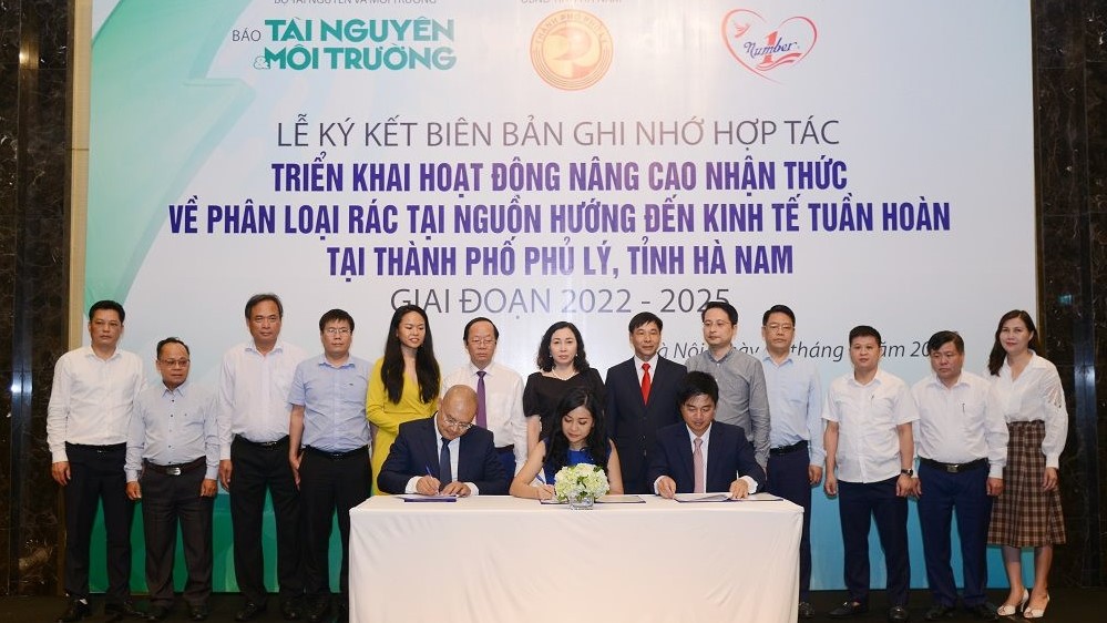 Ký kết hợp tác nâng cao ý thức phân loại rác tại nguồn trên địa bàn thành phố Phủ Lý, tỉnh Hà Nam