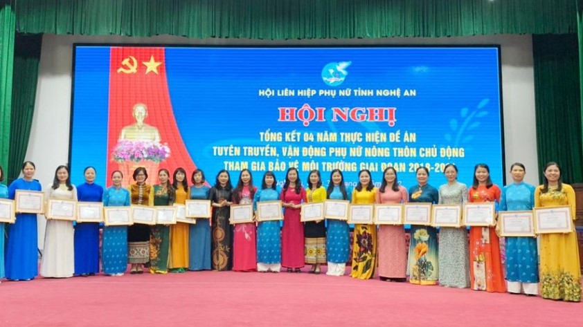 Tuyên dương 42 tập thể, cá nhân điển hình trong bảo vệ môi trường ở Nghệ An