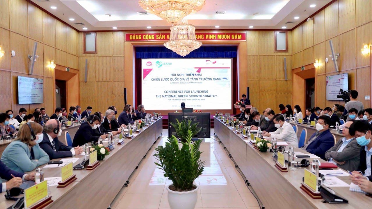 Thay đổi tư duy và hành động để hiện thực hóa chiến lược tăng trưởng xanh